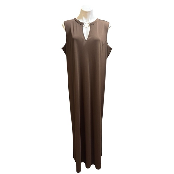 Liz Claiborne Vintage Brown Sleeveless Cut Out Gold Accent Maxi Dress - Picture 2 of 10